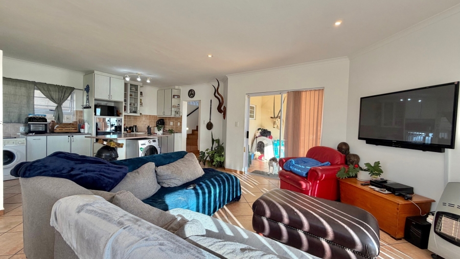 3 Bedroom Property for Sale in Mountainside Western Cape